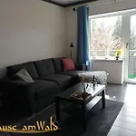 Zuhause Am Wald