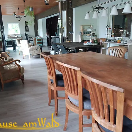 Zuhause Am Wald